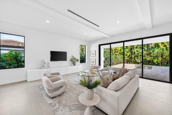 -6613636560866871438