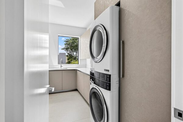 -8541536336963225383