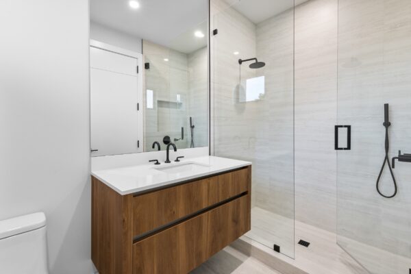 Guest Bath 3